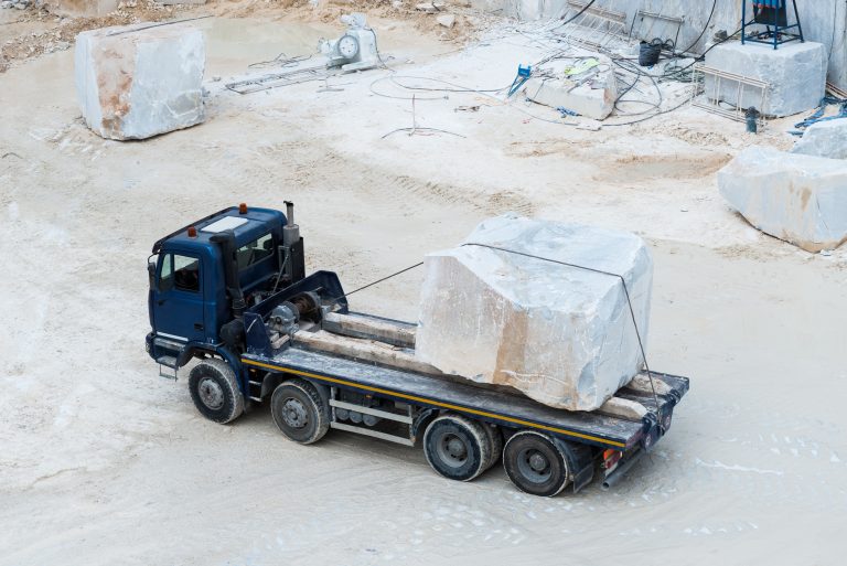 Marble,Truck,Carrying,Marble,Block,/,Marble,Truck,With,White